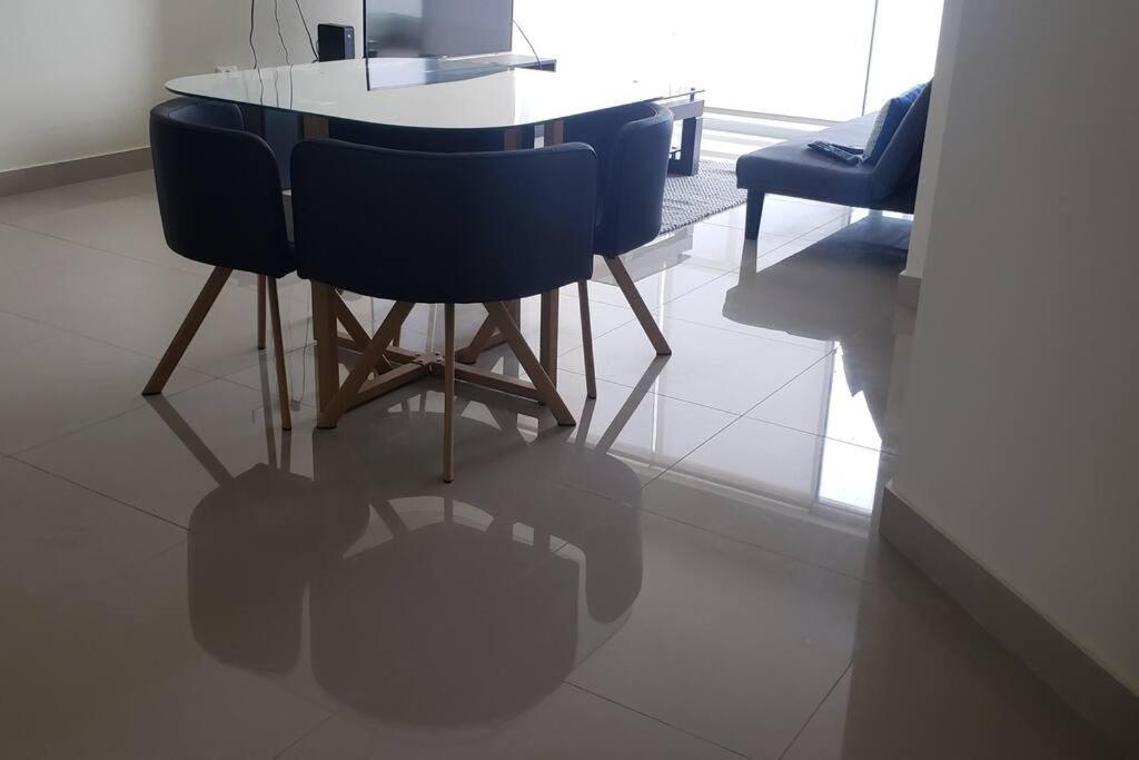 Apartamento De Estreno Con Balcon Frente Al Mar. Lima Exterior foto